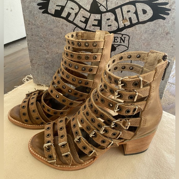 Freebird by Steven Cassandra Heeled Strappy Sandals Distressed Leather W6 Boho - Picture 5 of 15